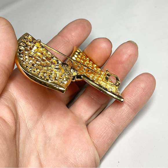 Ivana Couture Brooch Large Bowtie Red Clear Crystals - Picture 6 of 7